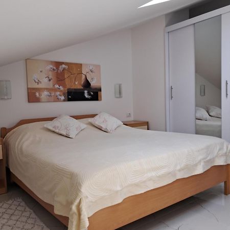 Studio Apartman Nega 2 Rovinj Exterior foto